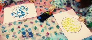Pintamos con pompones